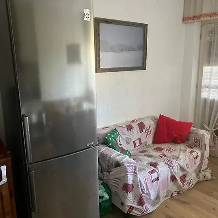 Appena Ristrutturato A Centro